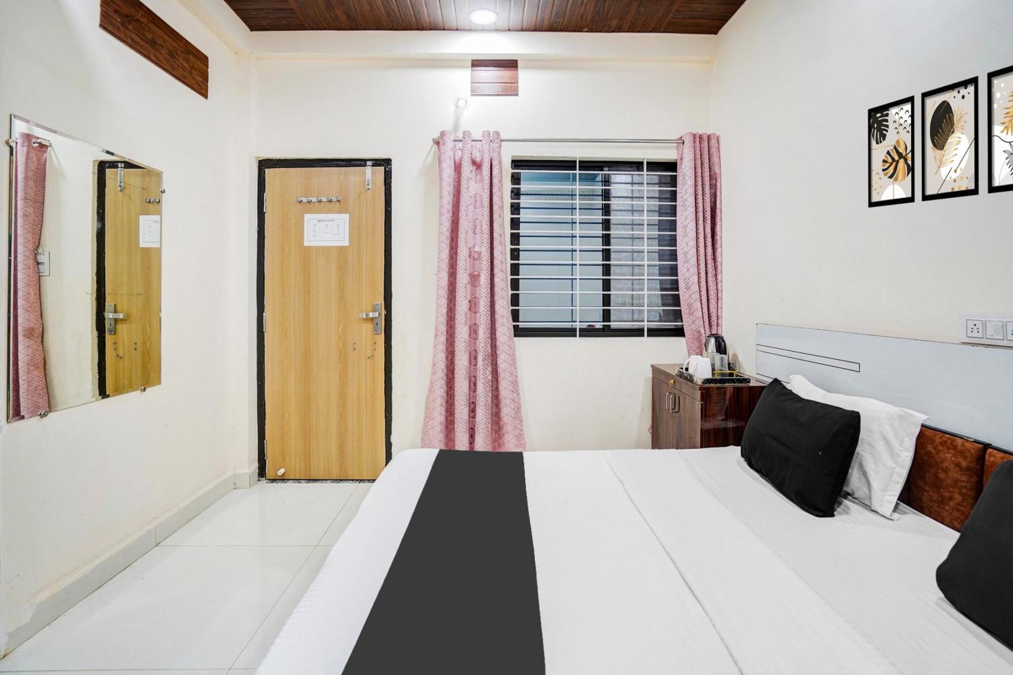 Super Hotel O Brilliant Convention Centre Formerly Madhur Shree Indore Exterior foto